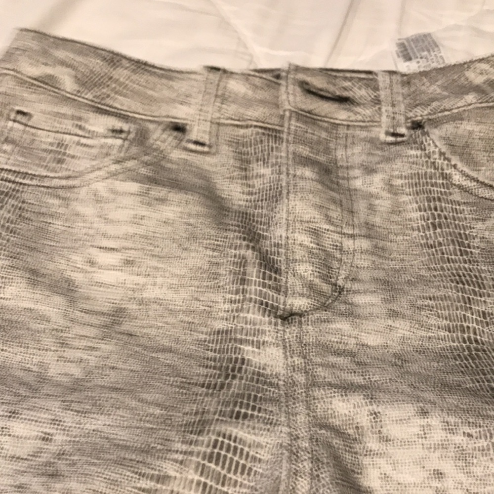 Zara - Picture 8 of 11